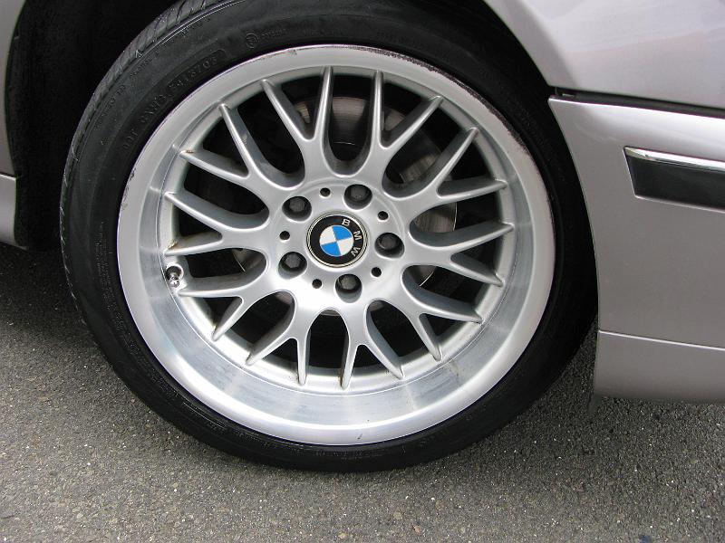 IMG_1424.JPG - 17" alloy wheels with Toyo Proxes FZ4 - 225/45 ZR 17 tires.  Plenty of tread remaining.