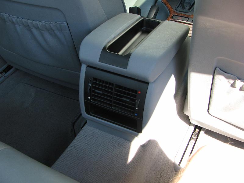 IMG_1441.JPG - Rear seat heat/AC controls.